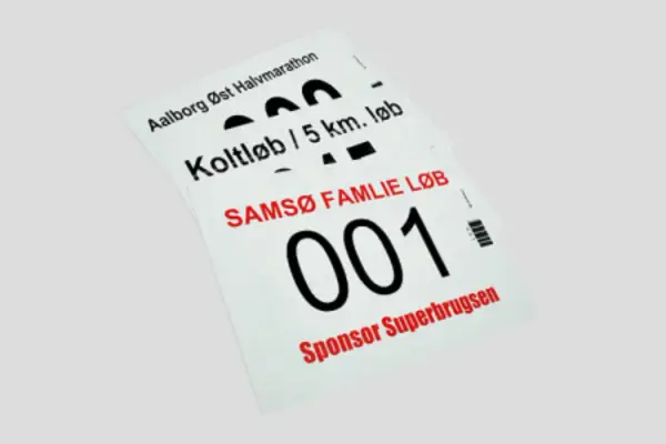 Numery startowe dla biegów: Aalborg Øst Halvmarathon, Koltløb / 5 km. løb, Samsø Familie Løb z numerem 001 i sponsorem Superbrugsen.